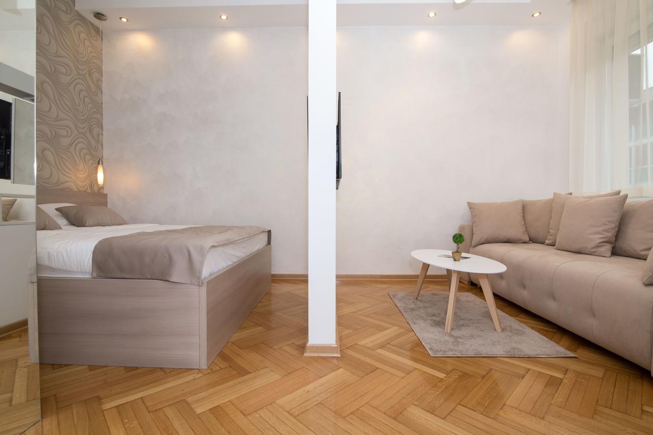 Ferienwohnung Royal Park Belgrad Exterior foto